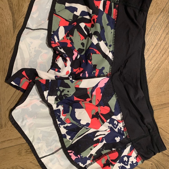 Lot of Lululemon speed shorts- 3 pair - Picture 5 of 8